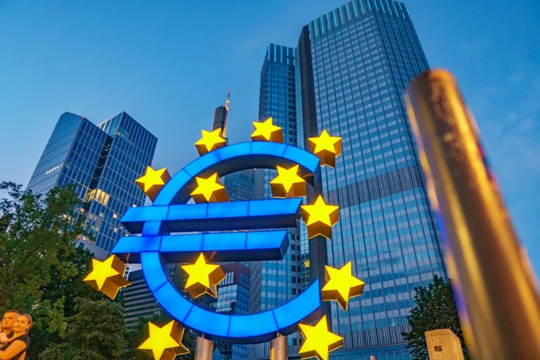 ECB palūkanos Lietuvai: ar iki 2026 m. pabaigos mažės?