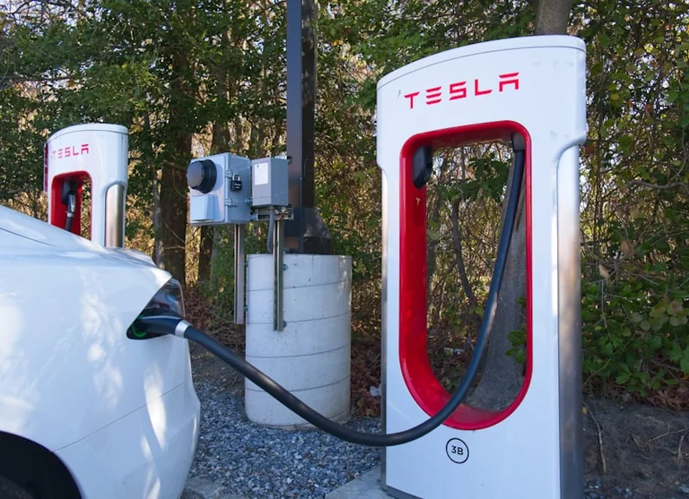 Kiek iš tikrųjų kainuoja viena kelionė automobiliu?