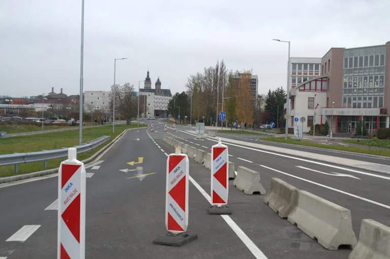 Lazdijų pasienio kelias atnaujintas – darbai nesibaigia