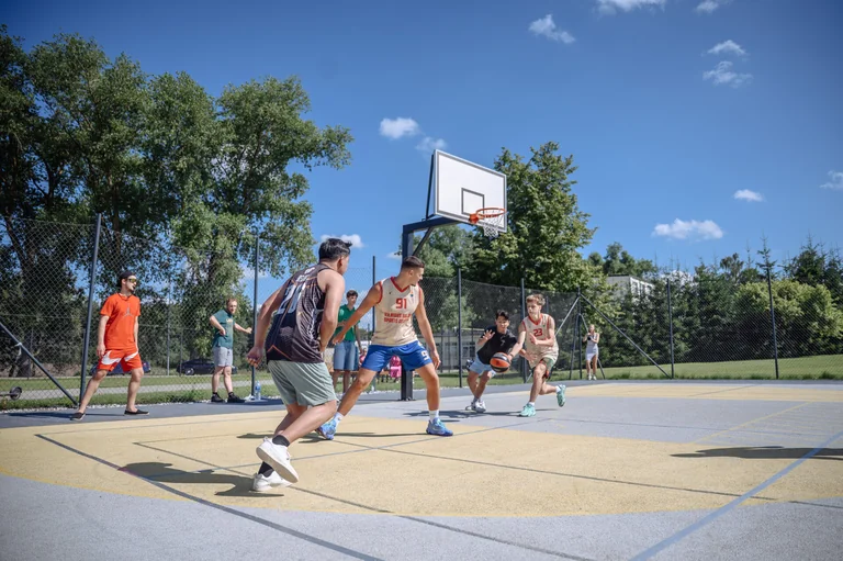Vilniaus rajone sporto šventė suvienijo kelias kartas
