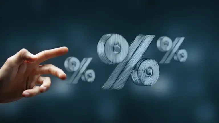 Skaitmeninis procento ženklo vaizdavimas finansiniam kontekstui ir Europos Centrinio Banko sprendimams iliustruoti.