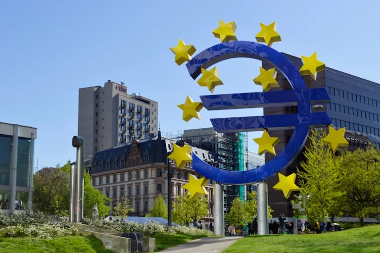 ECB rugsėjo 10 d. sprendimas: poveikis Lietuvos paskoloms