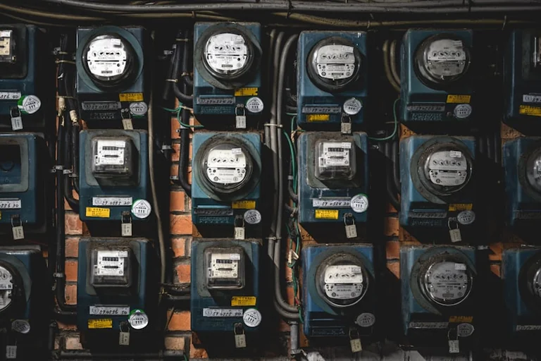 Elektros kainos rudenį: ar verta keisti tiekimo planą 2026-aisiais