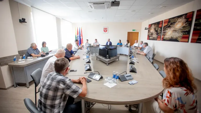 Jurbarko ūkininkai ministrui iškėlė atsiskaitymų klausimą