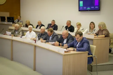 Kas keisis Raseiniuose: tarybos sprendimai dėl būsto ir mokyklų