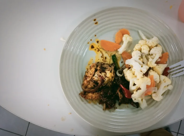 Mažiau maisto išmetate: 5 būdai, kaip atgaivinti šaldytuvo likučius