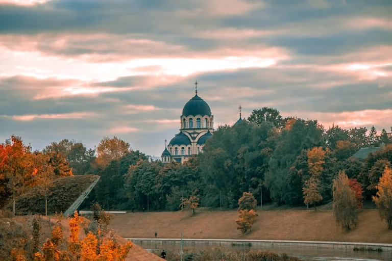 Orai Lietuvoje: savaitgalį numatomas temperatūros kritimas