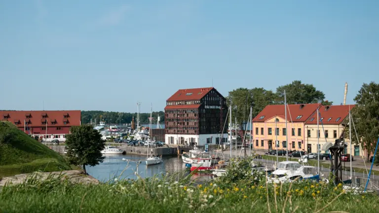 Rugpjūčio 5-osios orai Vilniuje, Kaune ir Klaipėdoje