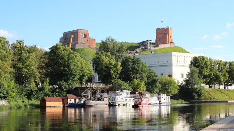 Rugsėjo 1-oji Lietuvoje: ar 2026 m. temperatūra viršys 28 °C?