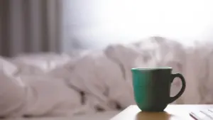 Rytinė šviesa po ilgo savaitgalio: kaip grįžti į ritmą