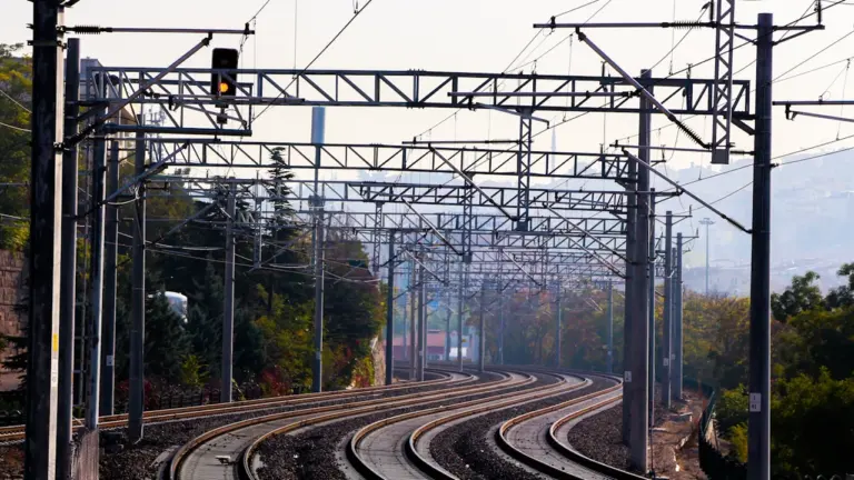 Lietuva ragina didinti ES transporto investicijas: dėmesys „Rail Baltica“