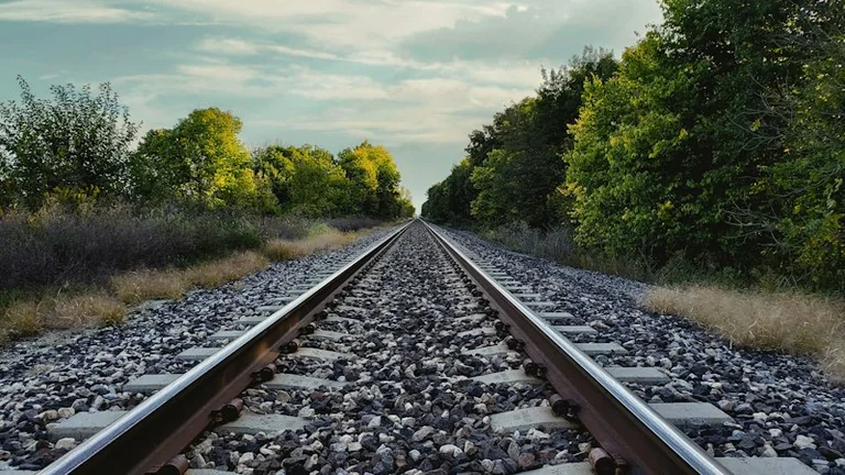 Lietuva ragina didinti ES transporto investicijas: dėmesys „Rail Baltica“