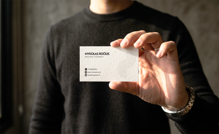 Vizitinė kortelė išduoda daugiau nei logotipas